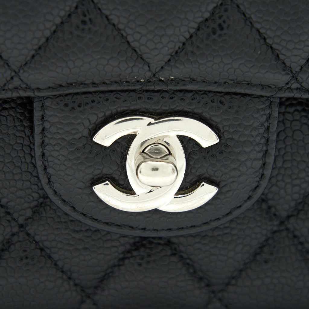 CHANEL MEDIUM CLASSIC DOUBLE FLAP CAVIER