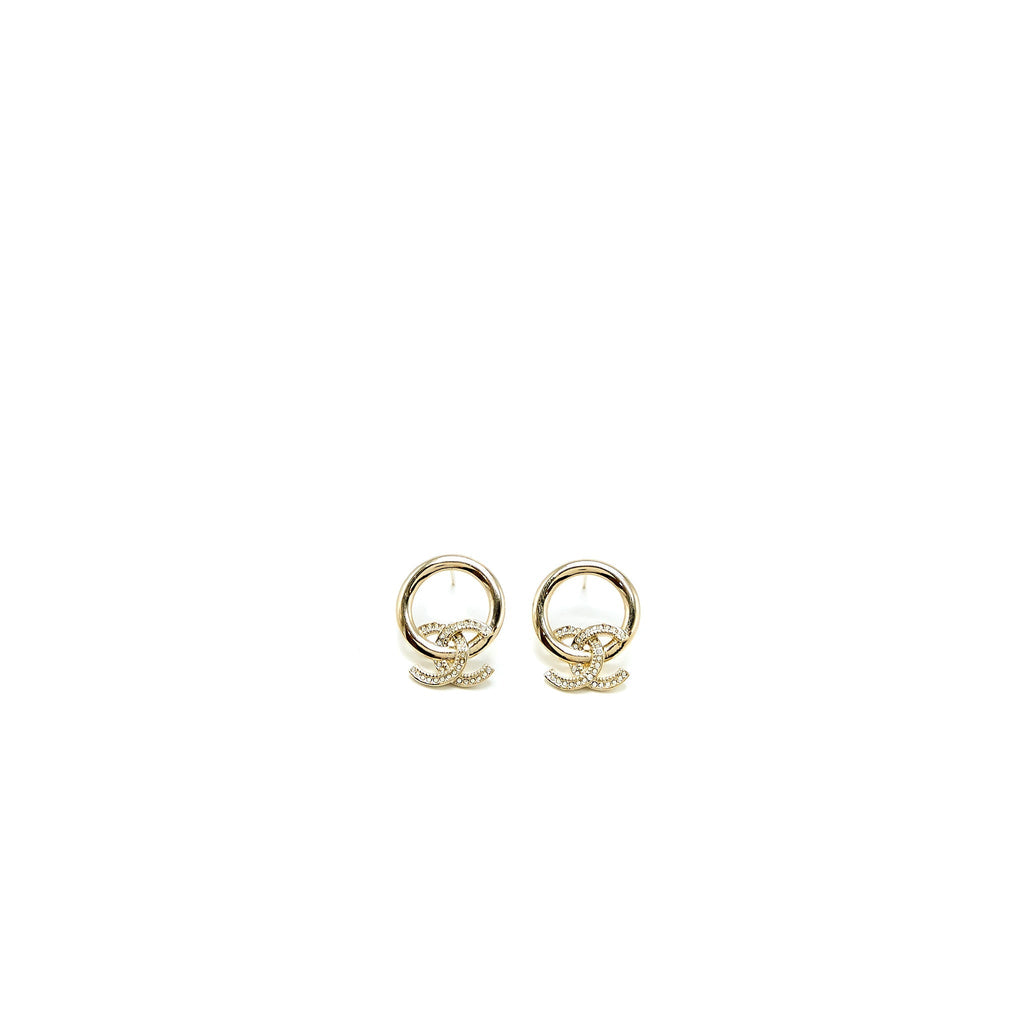 Chanel 22K Round CC Logo Earring Light Gold Tone