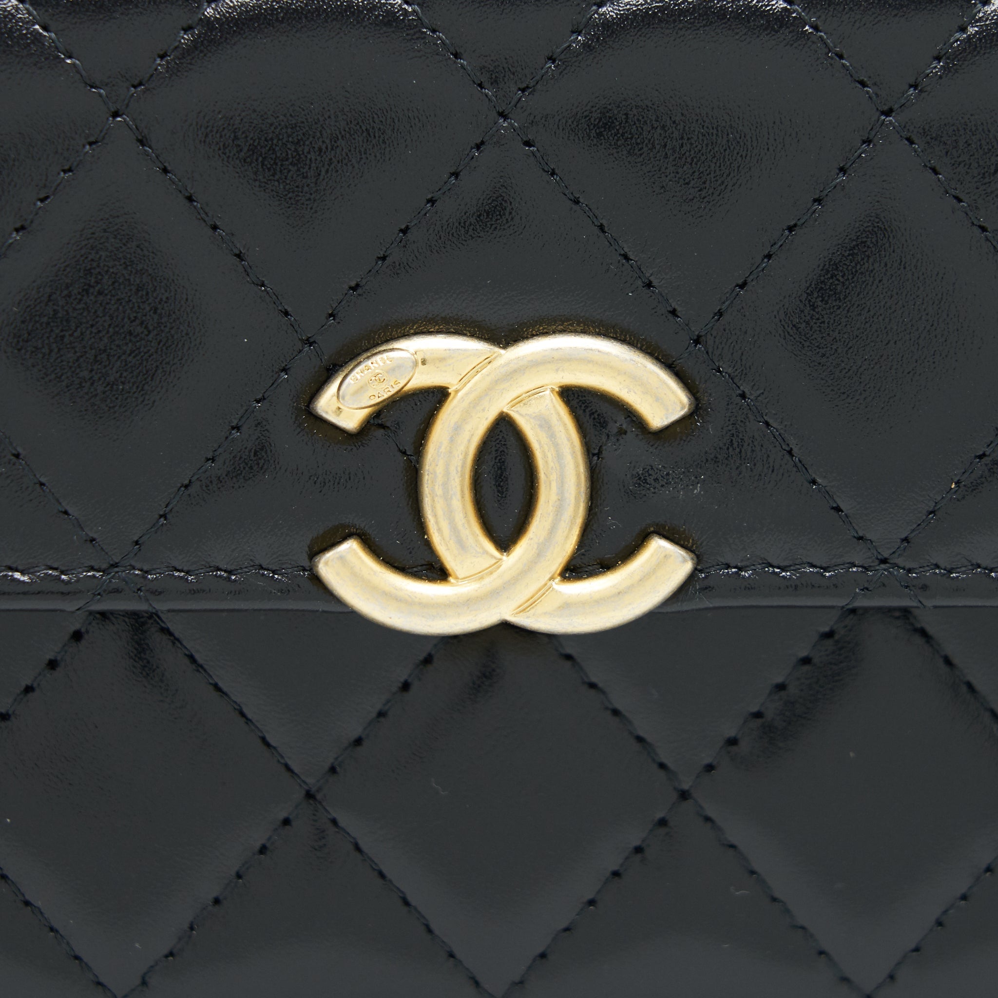 Chanel 21A Flap Coin Purse with chain Calfskin black