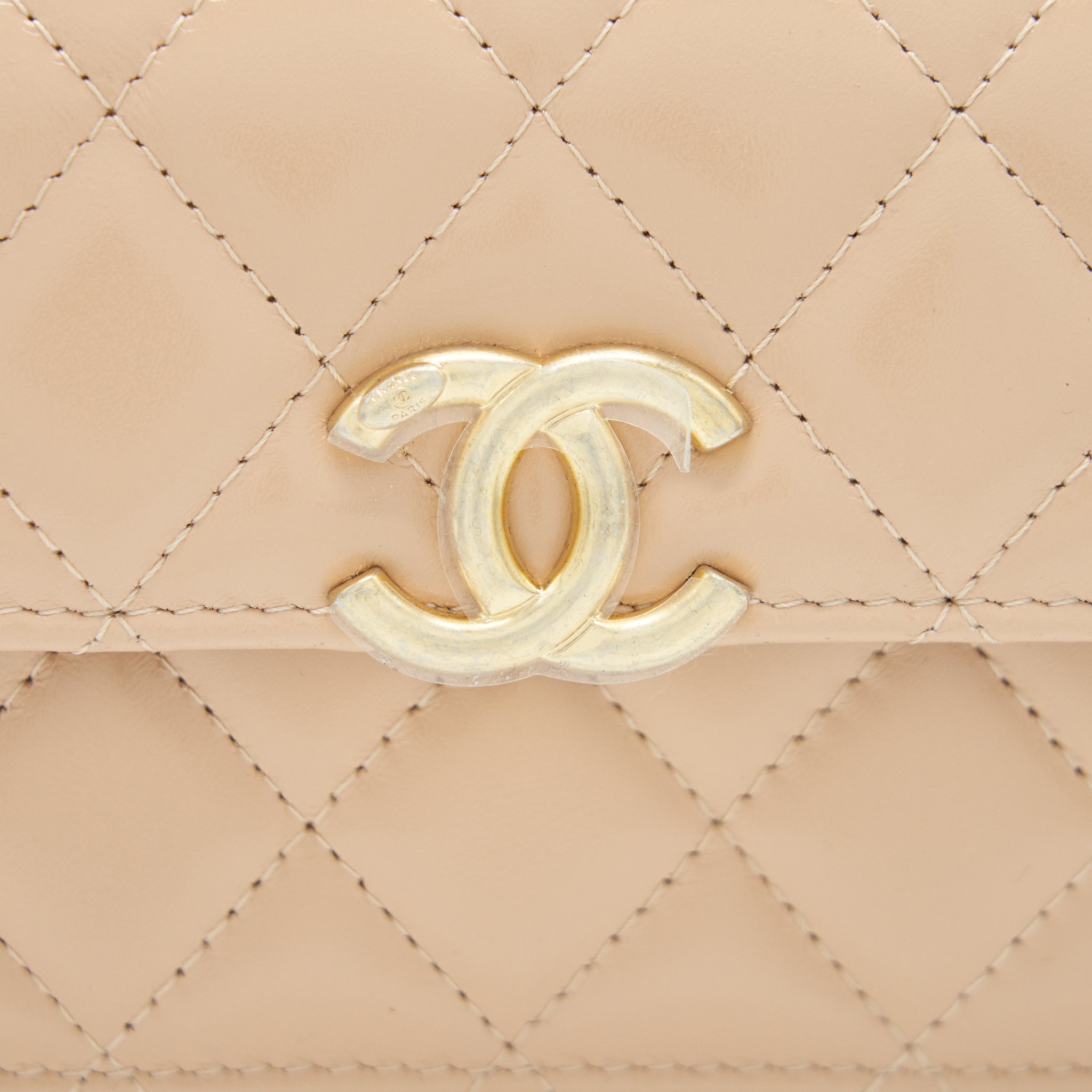 Chanel 21A Flap Coin Purse with Chain beige