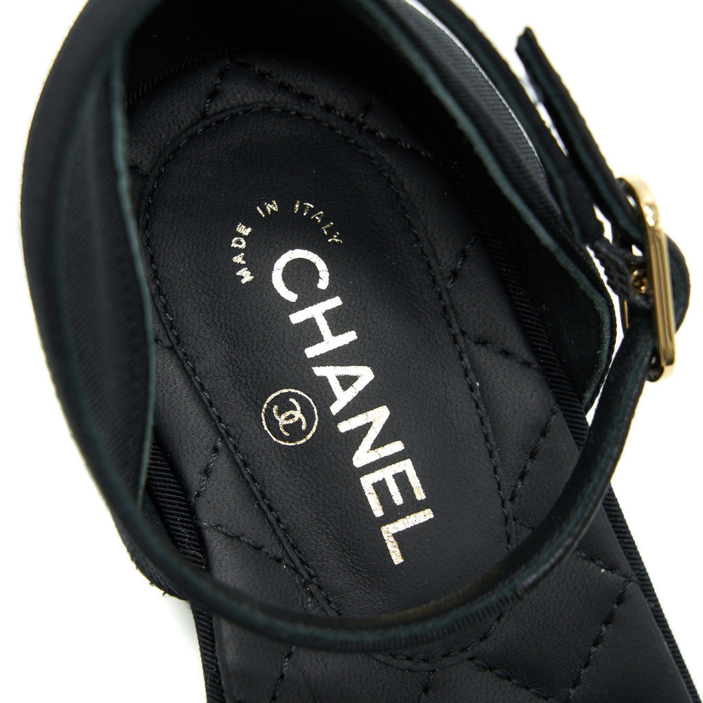 Chanel Size 38 Black Low Heel Pumps