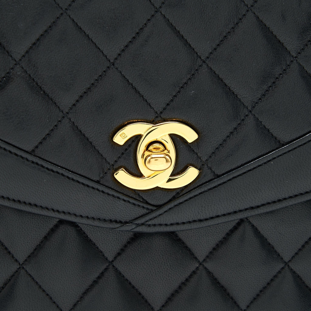 Chanel Vintage CC Flap Bag in