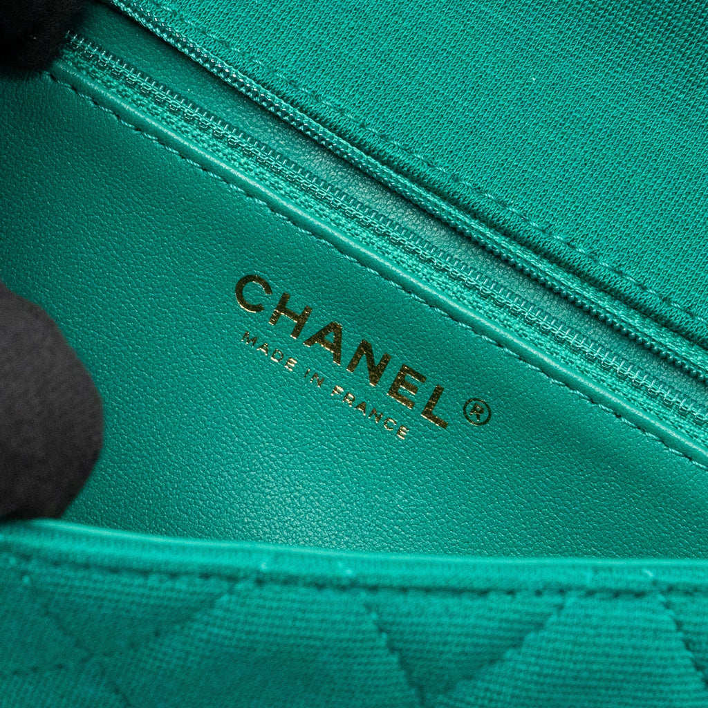 Chanel 23a Classic Flap Clutch Fabric Green L(Microchip)