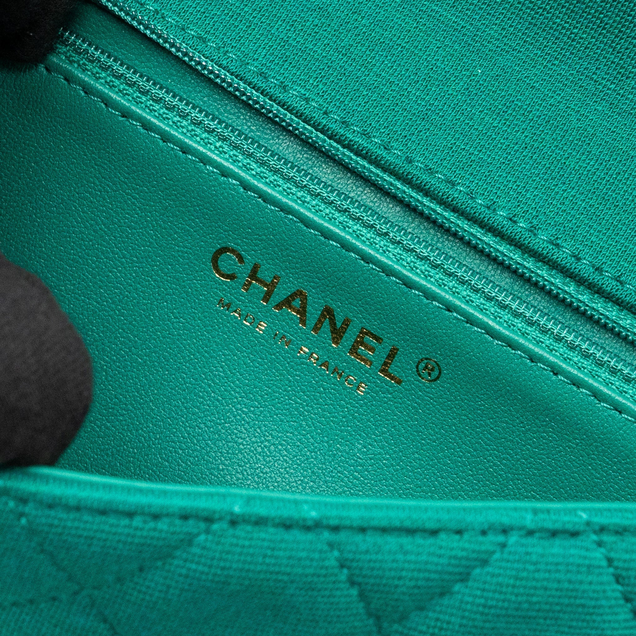 Chanel 23a Classic Flap Clutch Fabric Green L(Microchip)