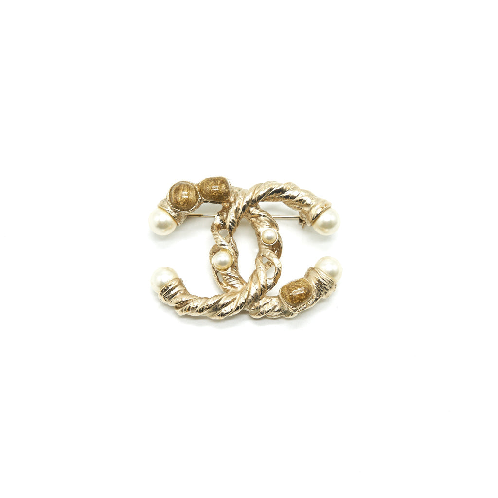 CHANEL CC PERAL BROOCH
