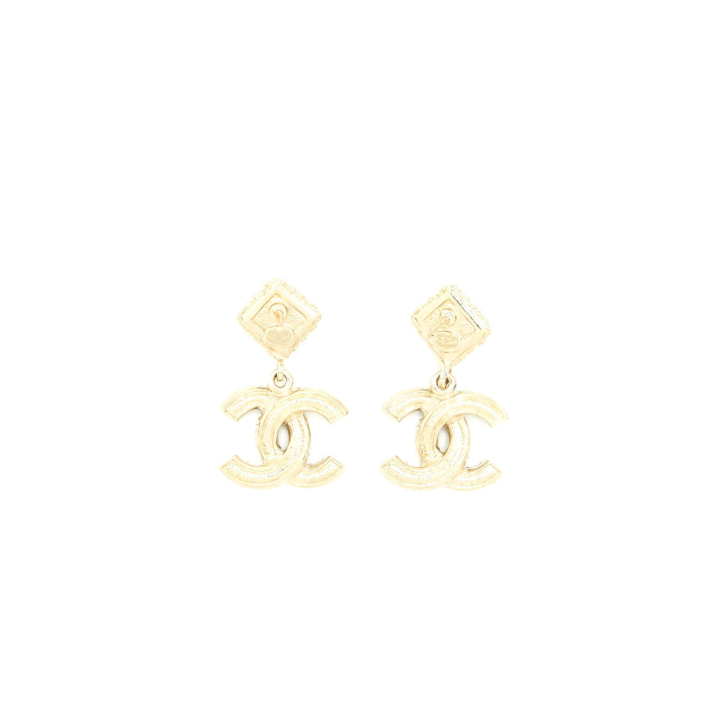 Chanel CC Logo With Flower Black And White Drop Earrings