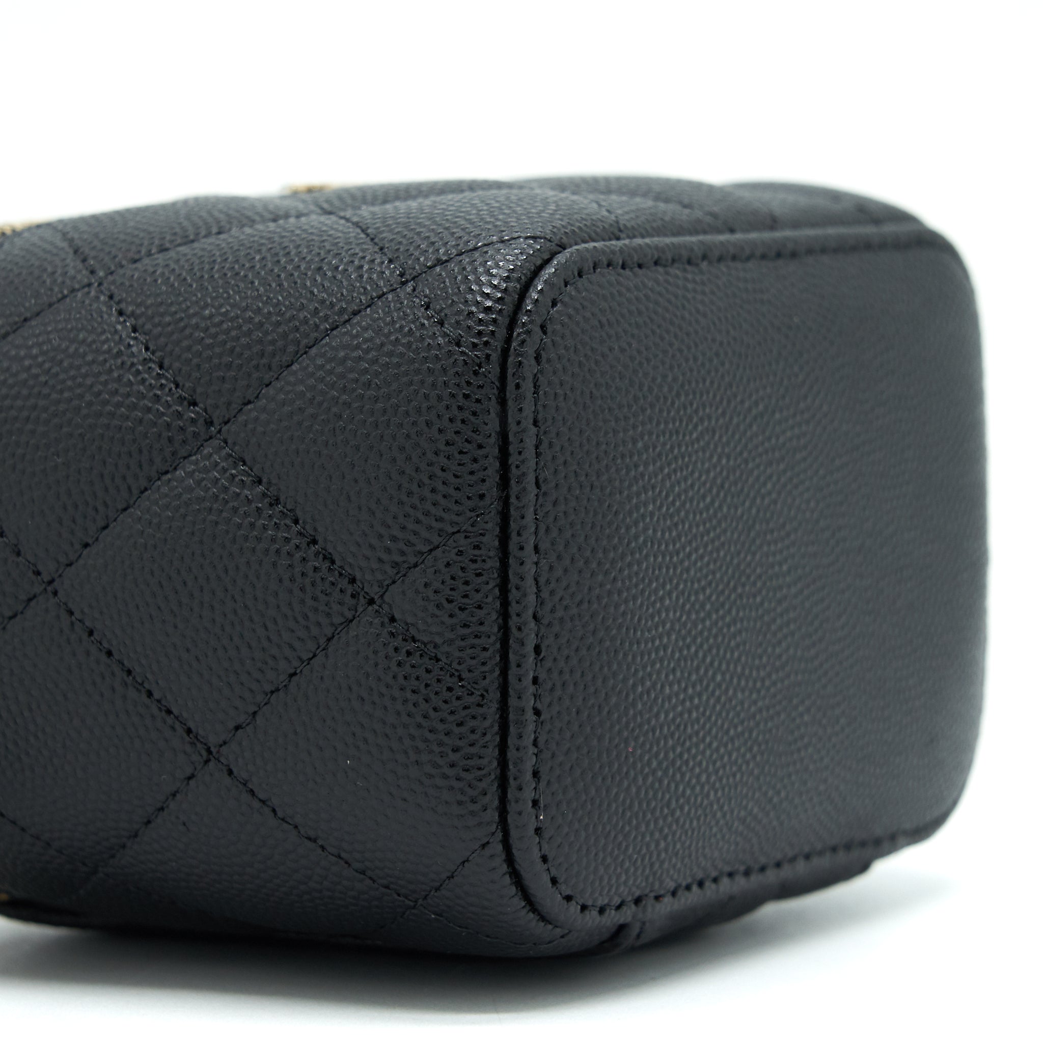 Chanel Mini Vanity Caviar In Black L