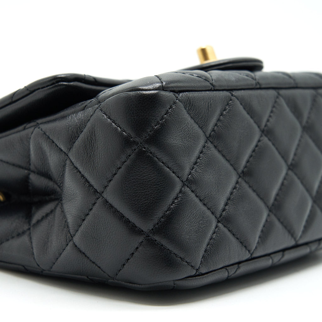 Chanel 21B pearl crush Square mini flap Bag black  (new version with microchip)