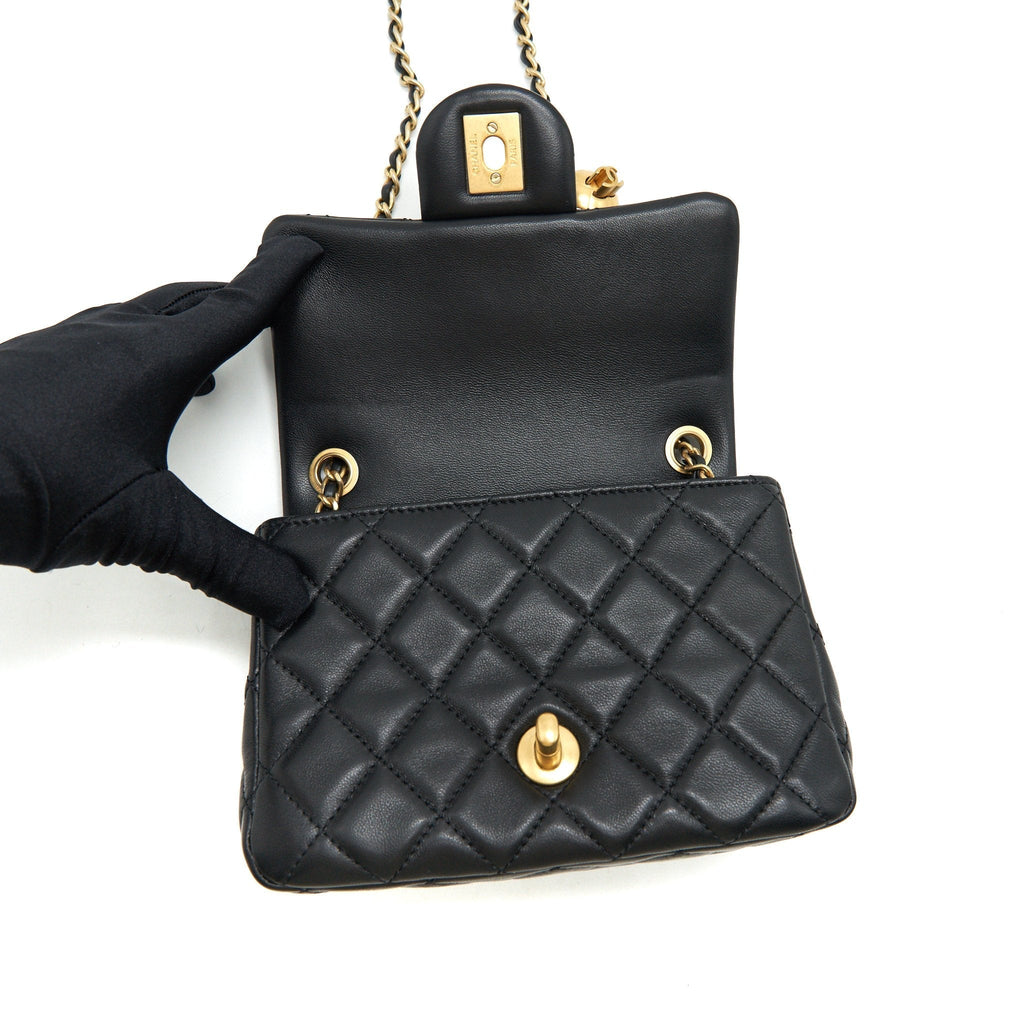 Chanel 22C Pearl Crush Mini Square Rectangular Flap Bag Black （Microchip)