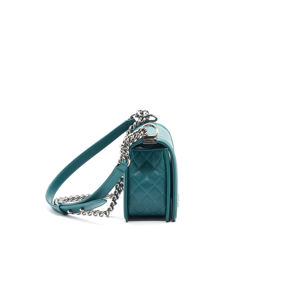 CHANEL LE BOY CHEVRON CALFSKIN PEACOCK GREEN