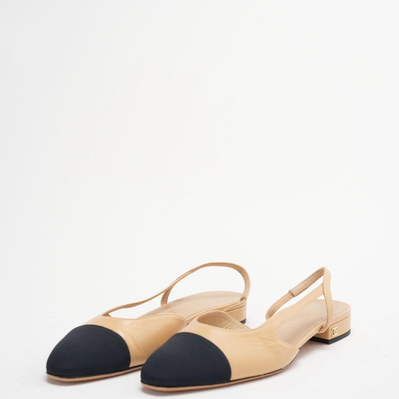 Chanel Beige / Black Slingback Flat Sandals Leather and Canvas Size 38