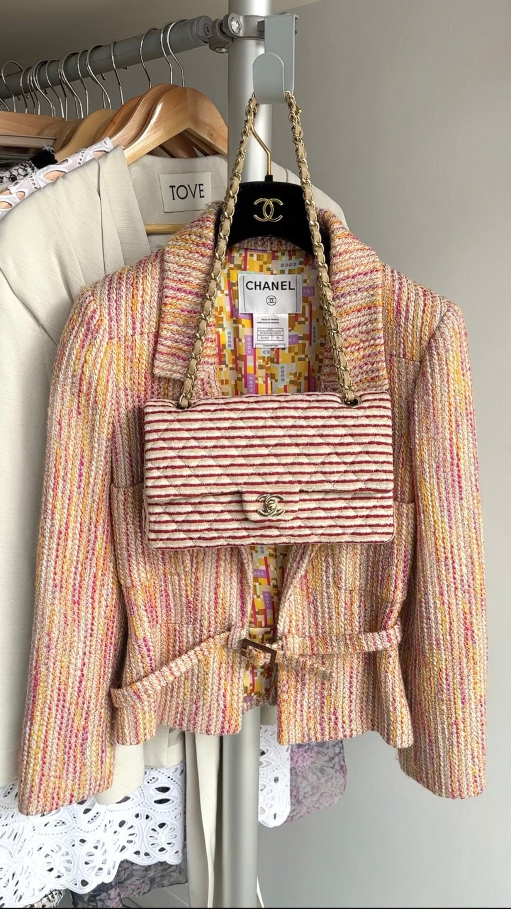 Chanel 01A Multicolor Wool Tweed Cropped Belted Jacket - 38
