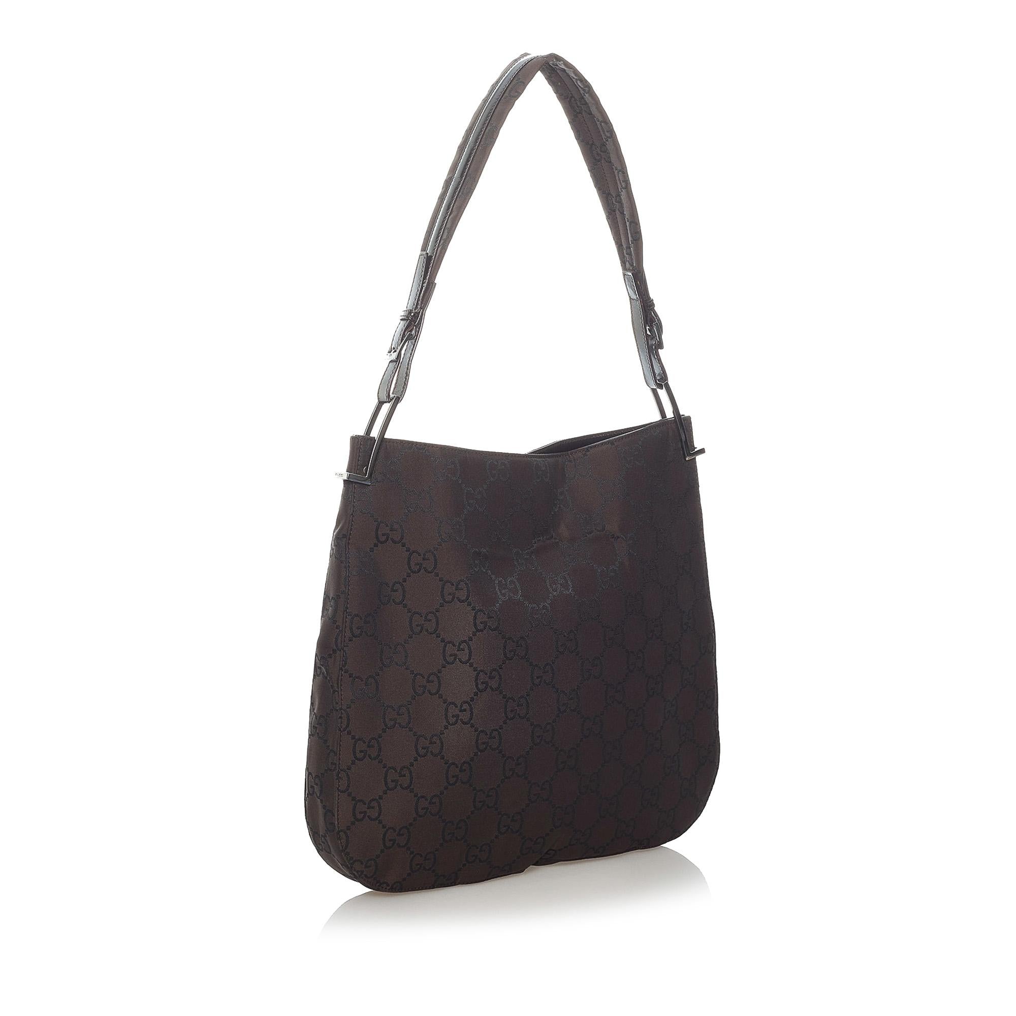 Gucci GG Nylon Shoulder Bag (SHG-32343)
