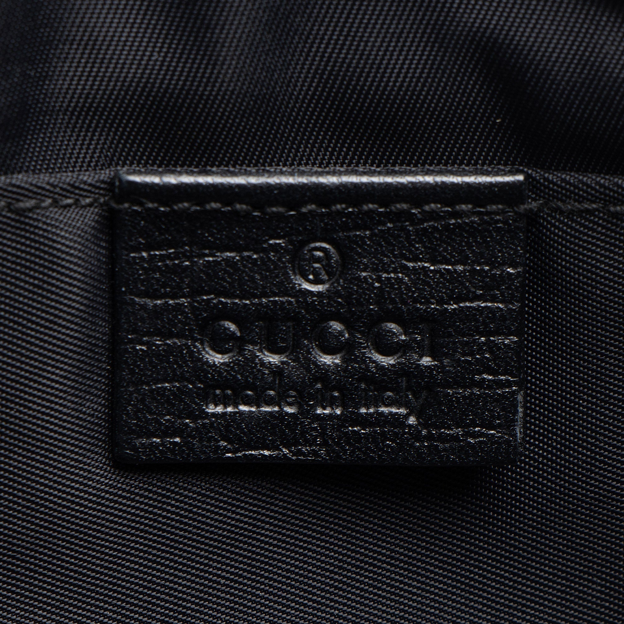 Gucci GG Supreme Slim Belt Bag (SHF-dfmtxB)