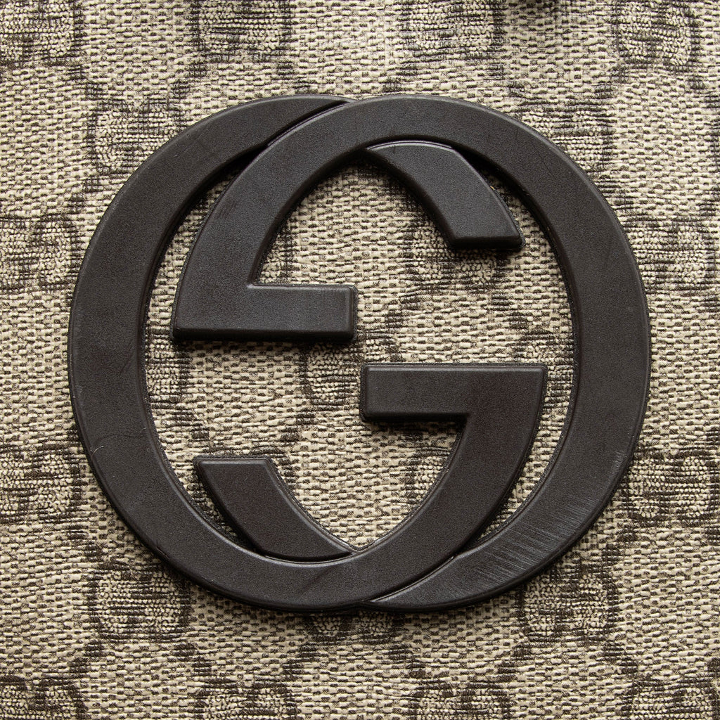 Gucci GG Supreme Interlocking G Medium Backpack (SHF-945UAF)