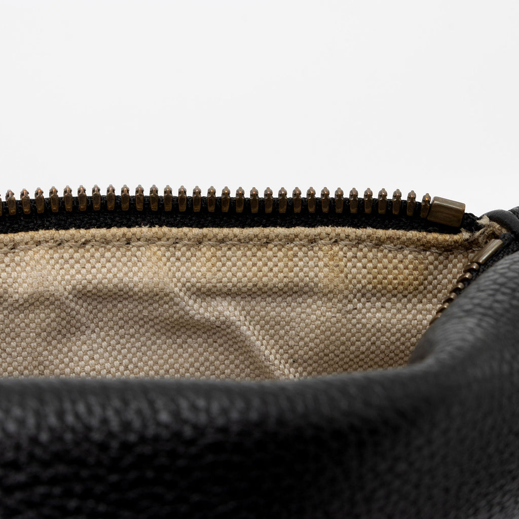 Gucci Leather Logo Belt Bag (SHF-NyrC5V)