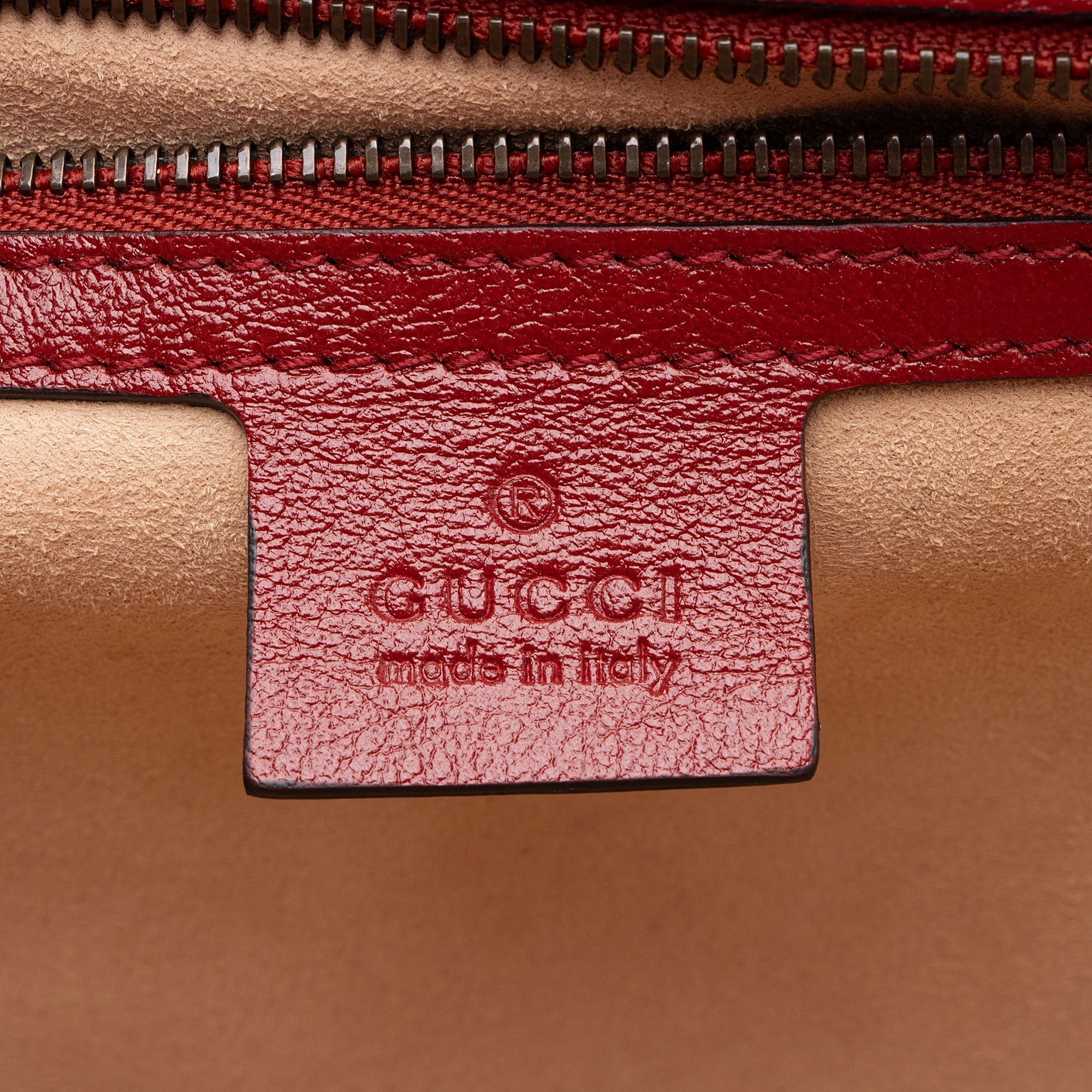 Gucci Matelasse Leather Torchon GG Marmont Clutch (SHF-AQeHxl)