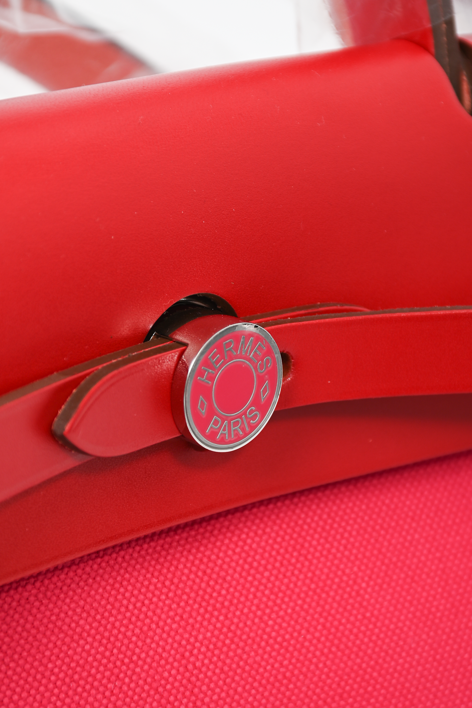 Hermès 2022 Red/Pink Canvas/Leather Toile Militaire Laque Herbag 31
