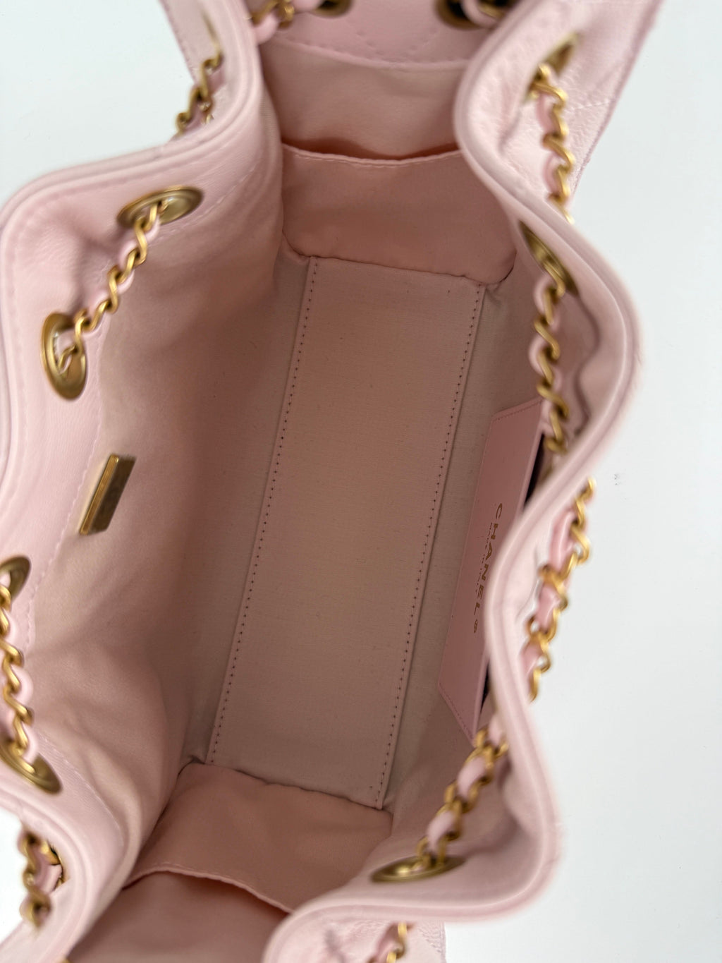 New CHANEL 25 Mini Pink Quilted Caviar Leather Shoulder Bag