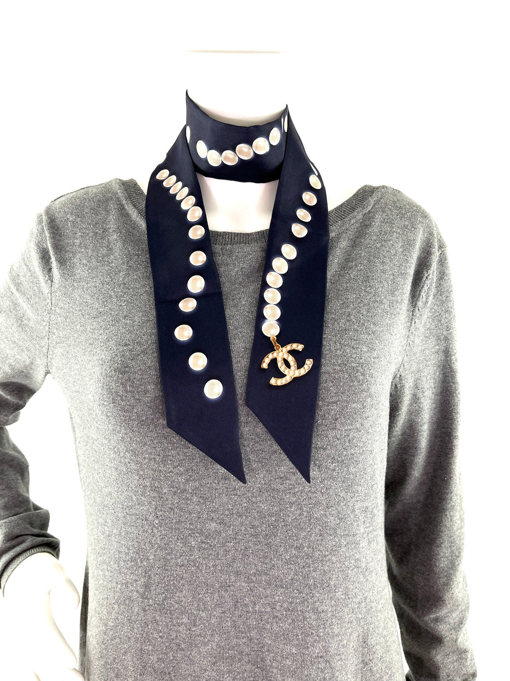 CHANEL Pearl Silk Pearl Print CC Logo Scarf