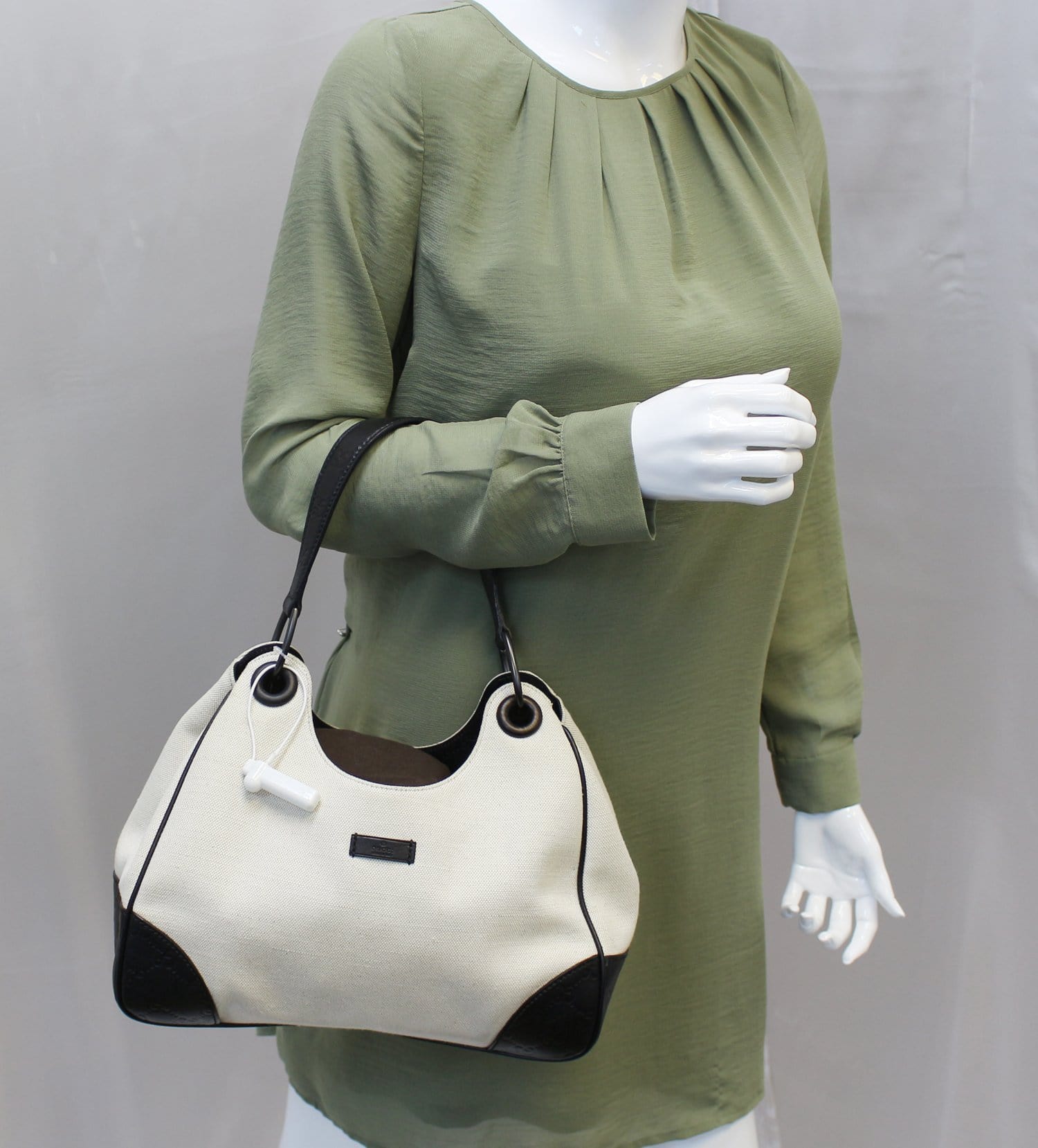 GUCCI Colbert Canvas Shoulder Bag White