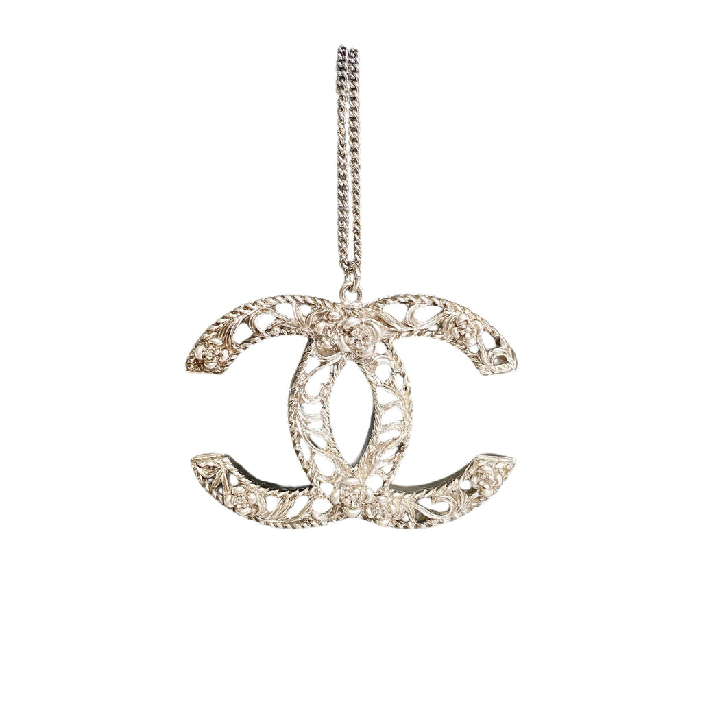 CHANEL NECKLACE
