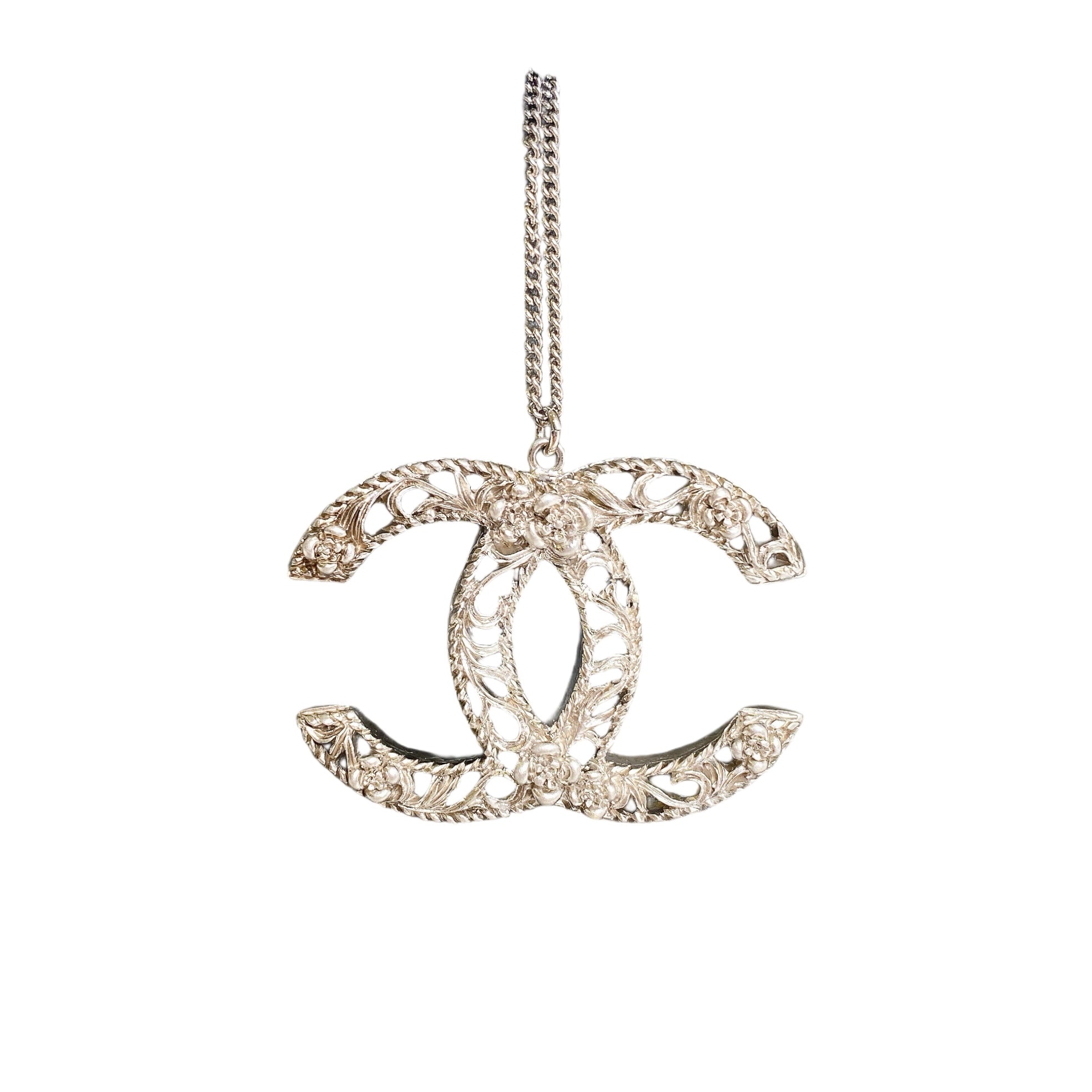 CHANEL NECKLACE