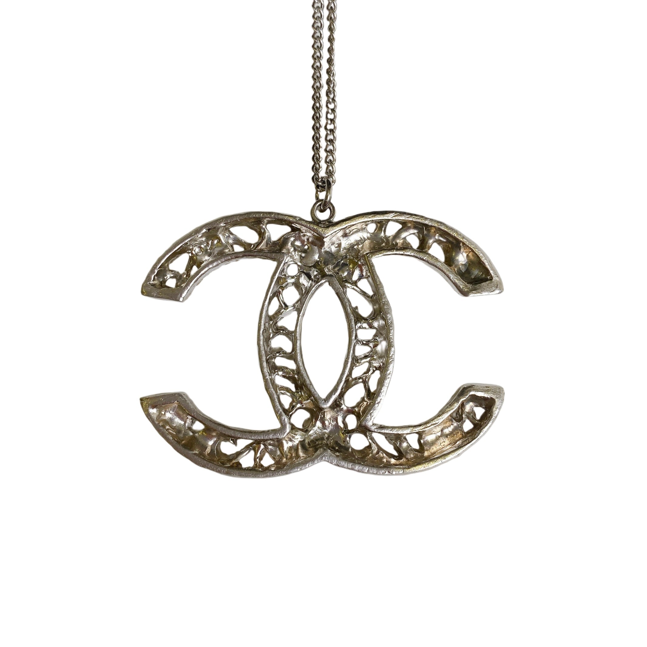 CHANEL NECKLACE