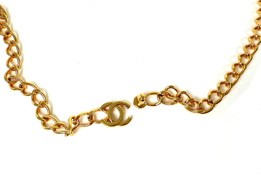 Vintage CHANEL Turn lock Gold Chain Link CC Waist Belt Necklace