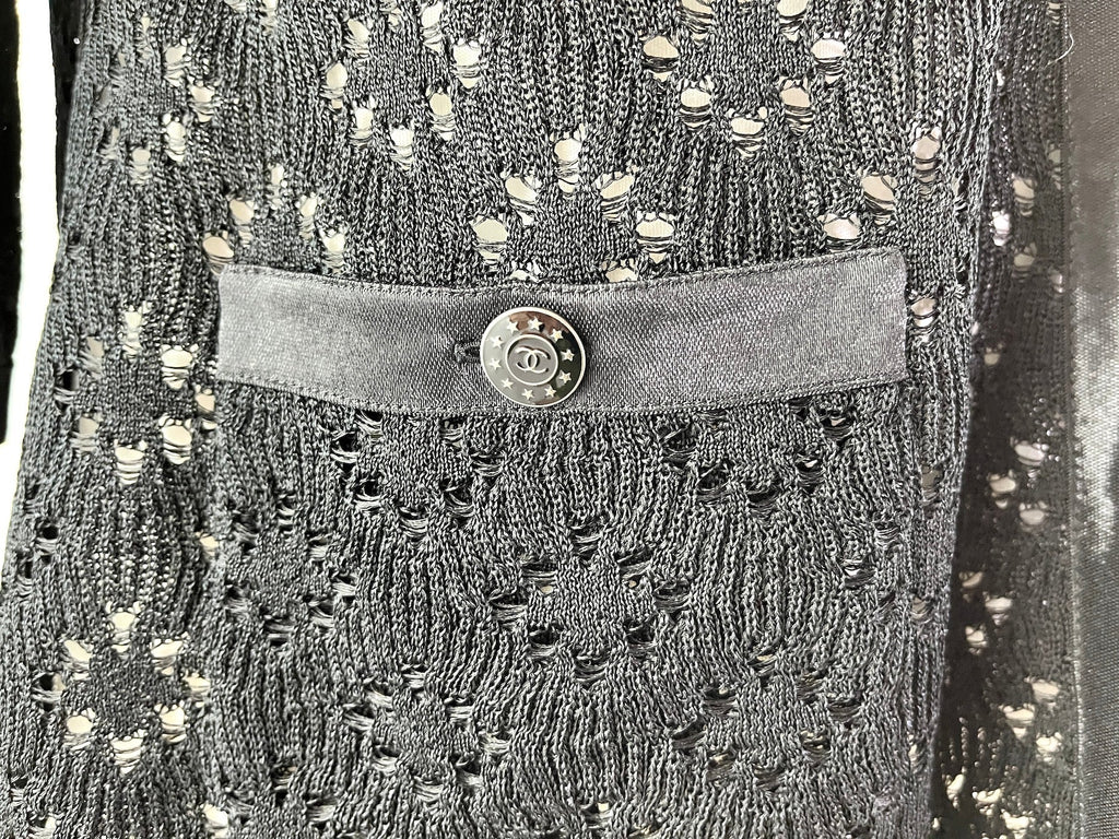 CHANEL Perforated Black Silk Knit Jacket igan 40 M 8