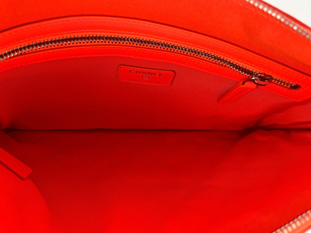 CHANEL Reissue 2.55 O Case 2019 Goatskin Medium Fluorescent Neon Orange Quilted Clutch Bag