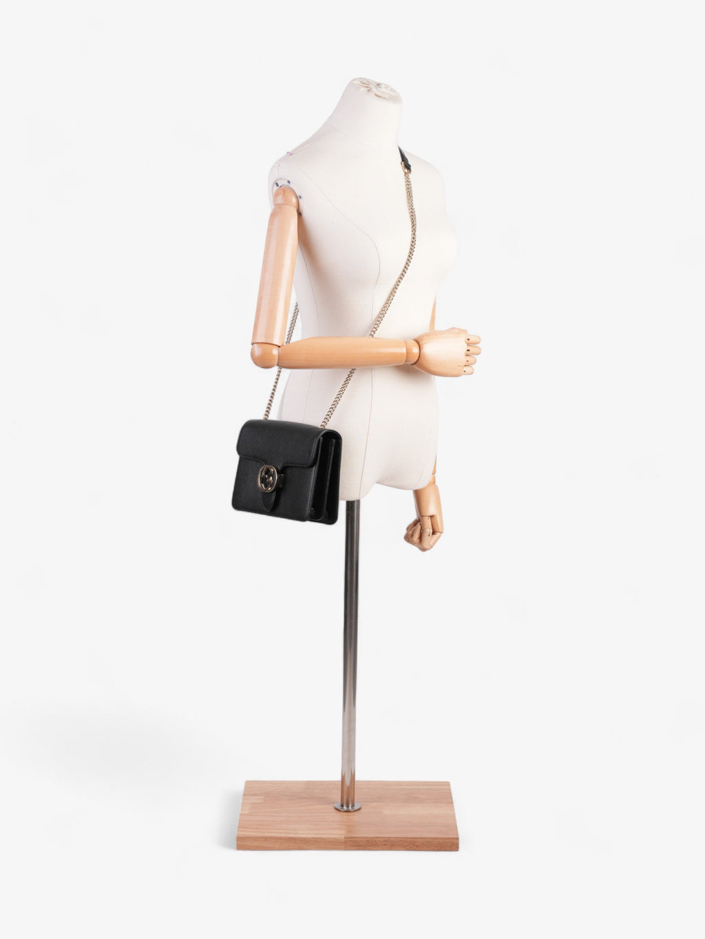 Gucci Interlocking G Flap Black Leather Small