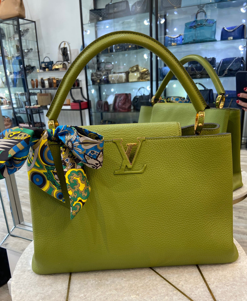 LOUIS VUITTON CAPUCINES MM LEATHER PARNASSÉA HANDBAG