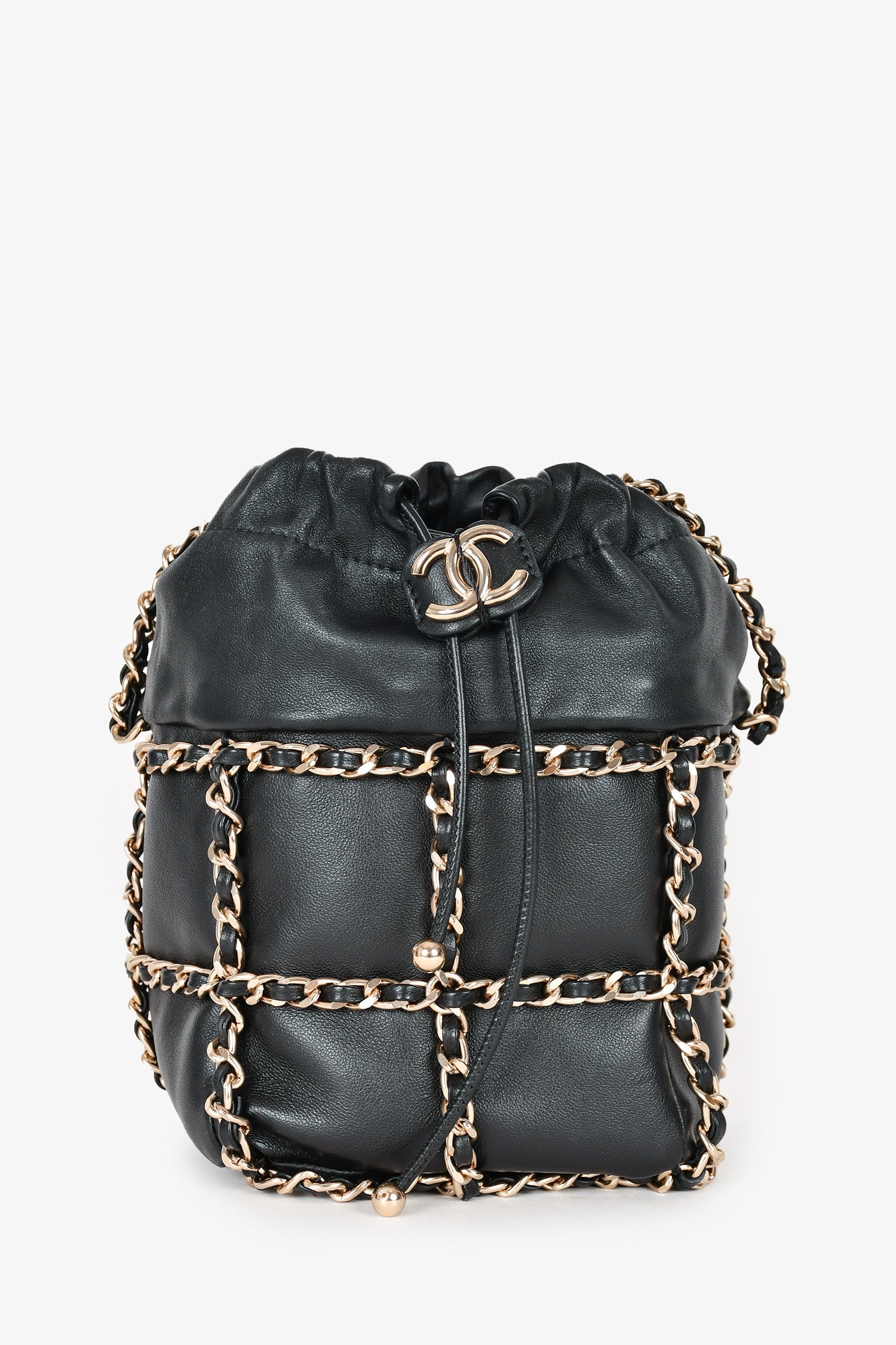 Pre-Loved Chanel™ 2019/20 Black Leather Chain Detailed Bucket Bag