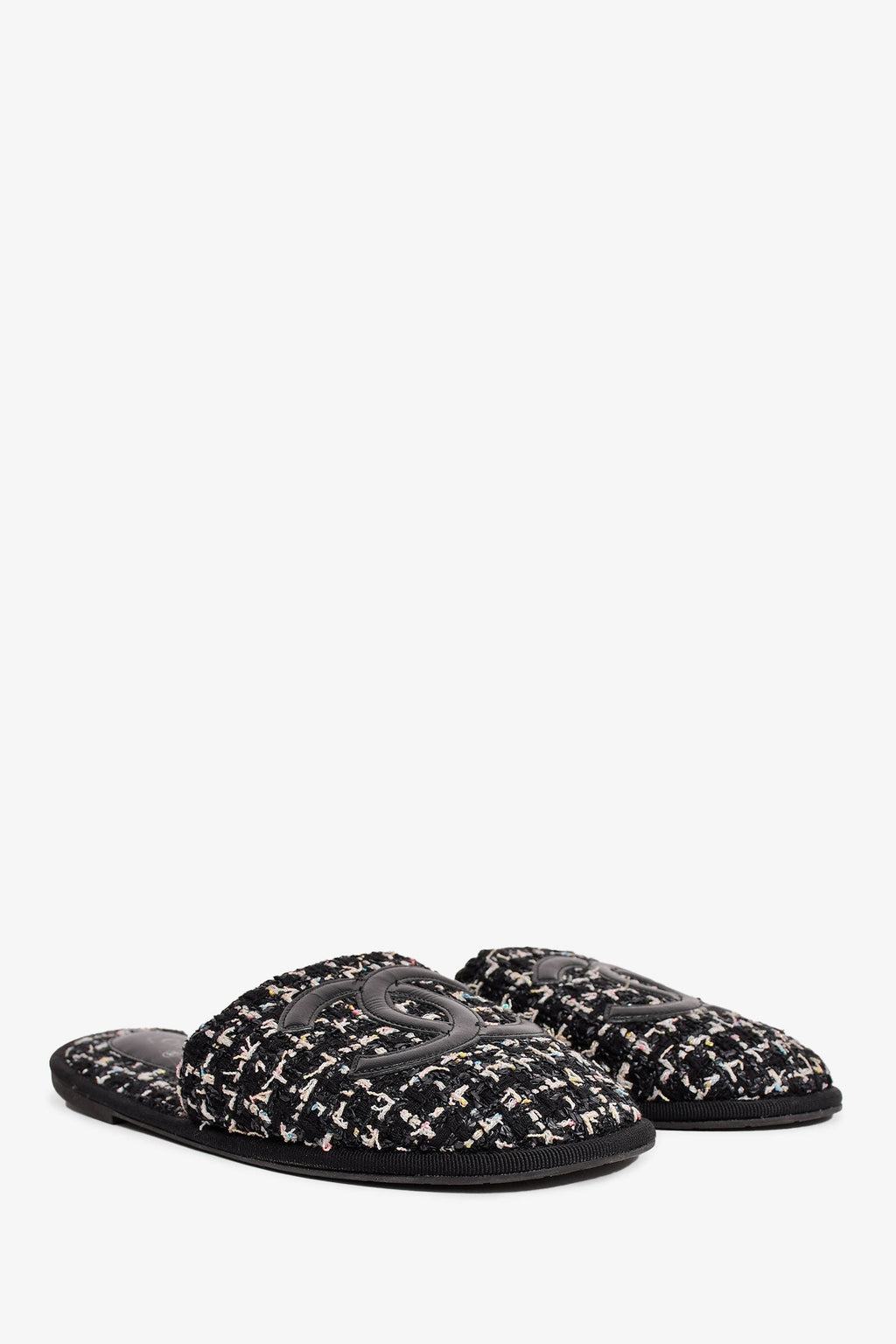 Pre-Loved Chanel™ 2019 Black Tweed CC Logo Slippers Size S