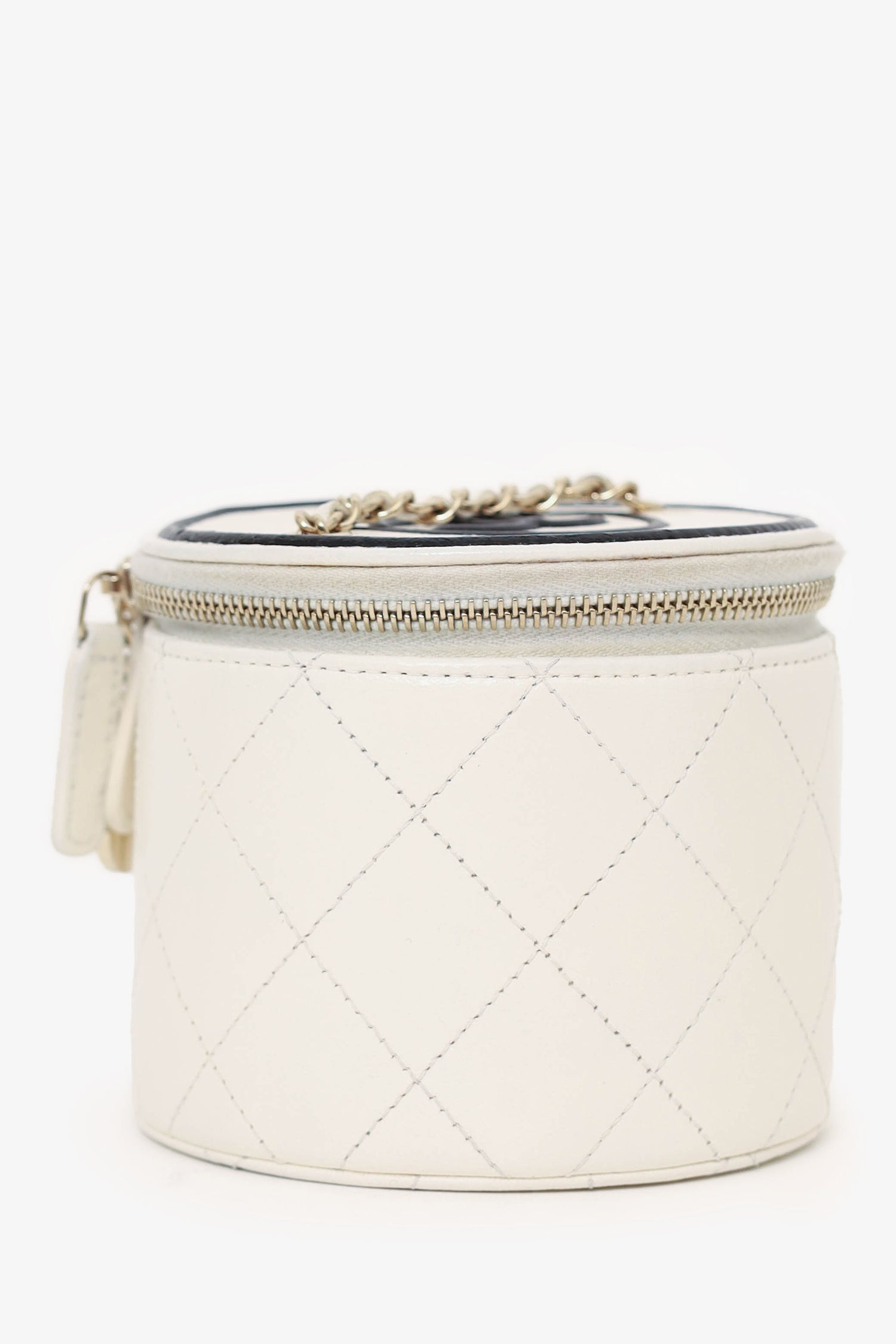 Pre-Loved Chanel™ 2021 White Quilted Round Vanity Case with Chain