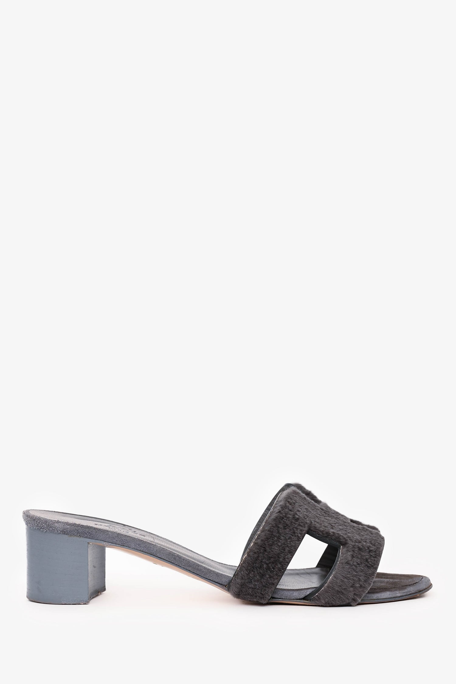 Hermès Grey Leather/Shaved Mink Fur Oasis Sandals Size 36