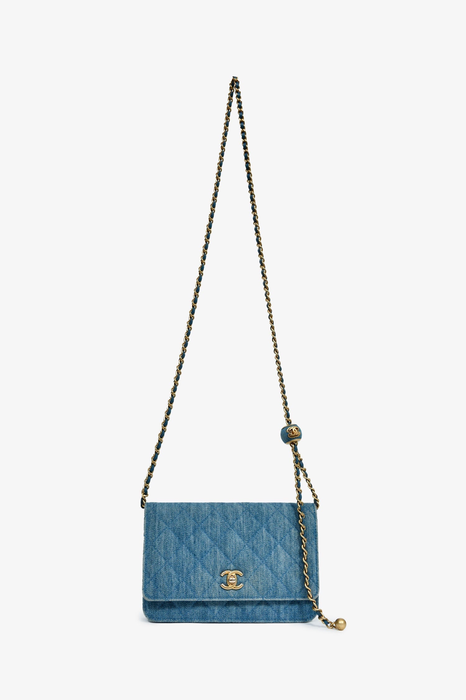 Pre-Loved Chanel™ 2022 Blue Denim Wallet On Chain
