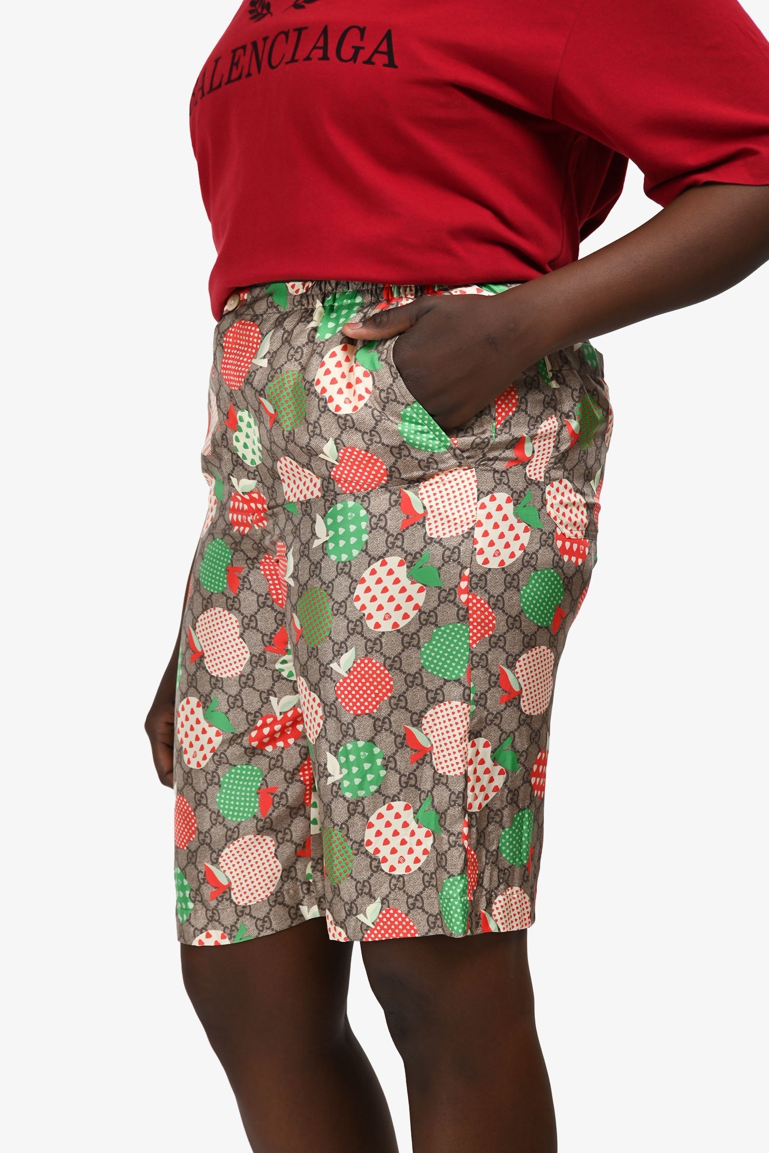 Gucci GG Monogram Apple Printed Silk Bermuda Shorts Size 44 Mens