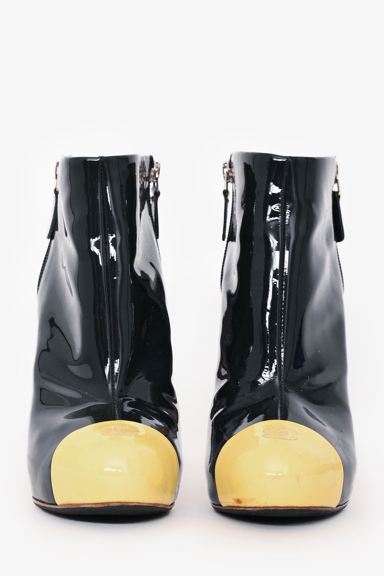 Pre-Loved Chanel™ Green/Cream Patent Leather Ankle Boots Size 37C
