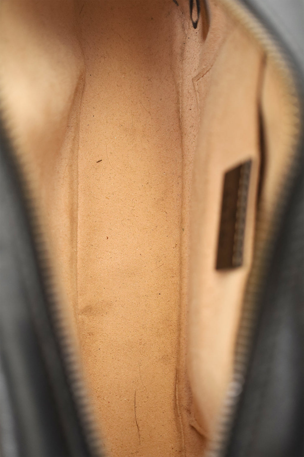 Gucci Black Leather Marmont Matelasse Camera Bag