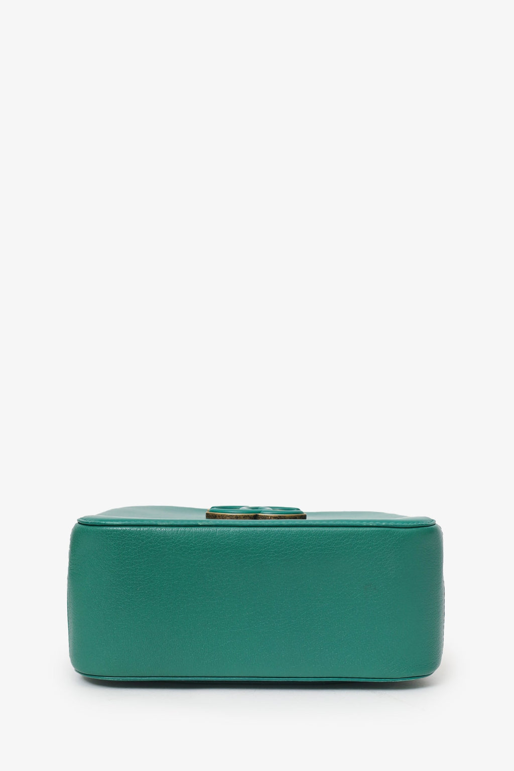 Pre-Loved Chanel™ 2016-17 Green Leather Small Coco Curve Vanity Case