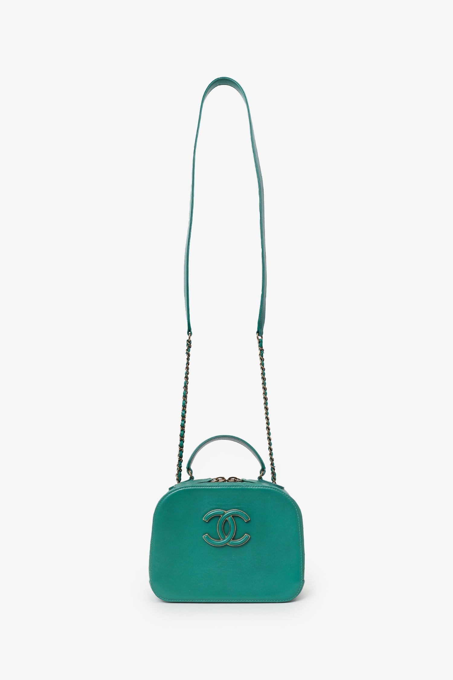 Pre-Loved Chanel™ 2016-17 Green Leather Small Coco Curve Vanity Case