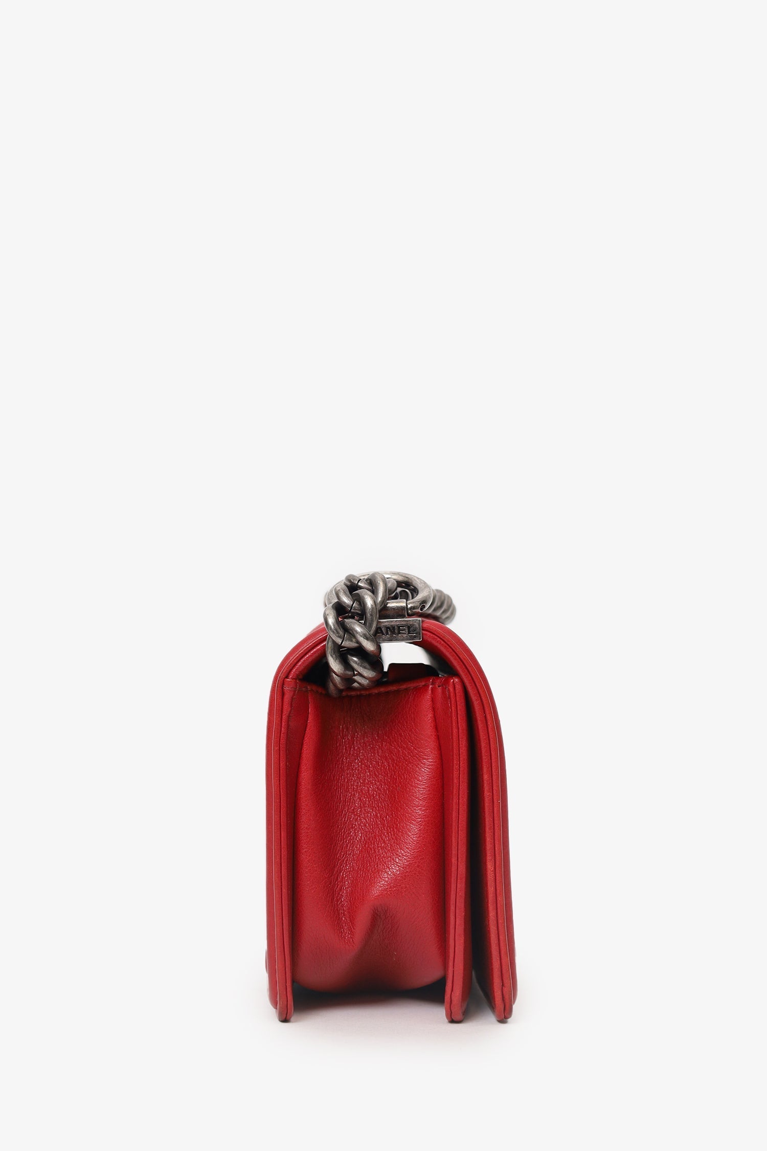 Pre-Loved Chanel™ 2016 Red Lambskin Chevron Small Boy Bag