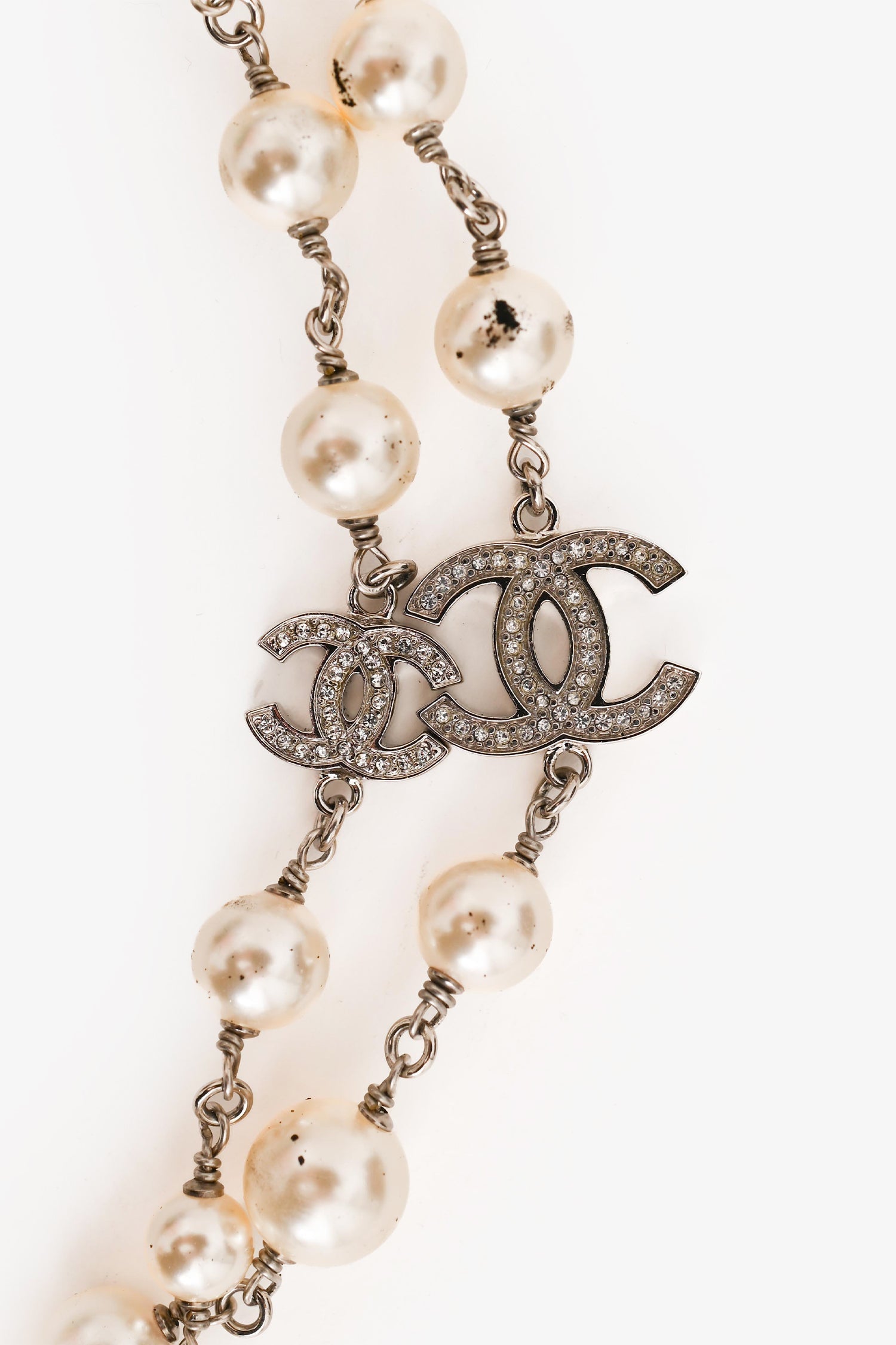 Pre-Loved Chanel™ Silver Pearl Crystal CC Necklace