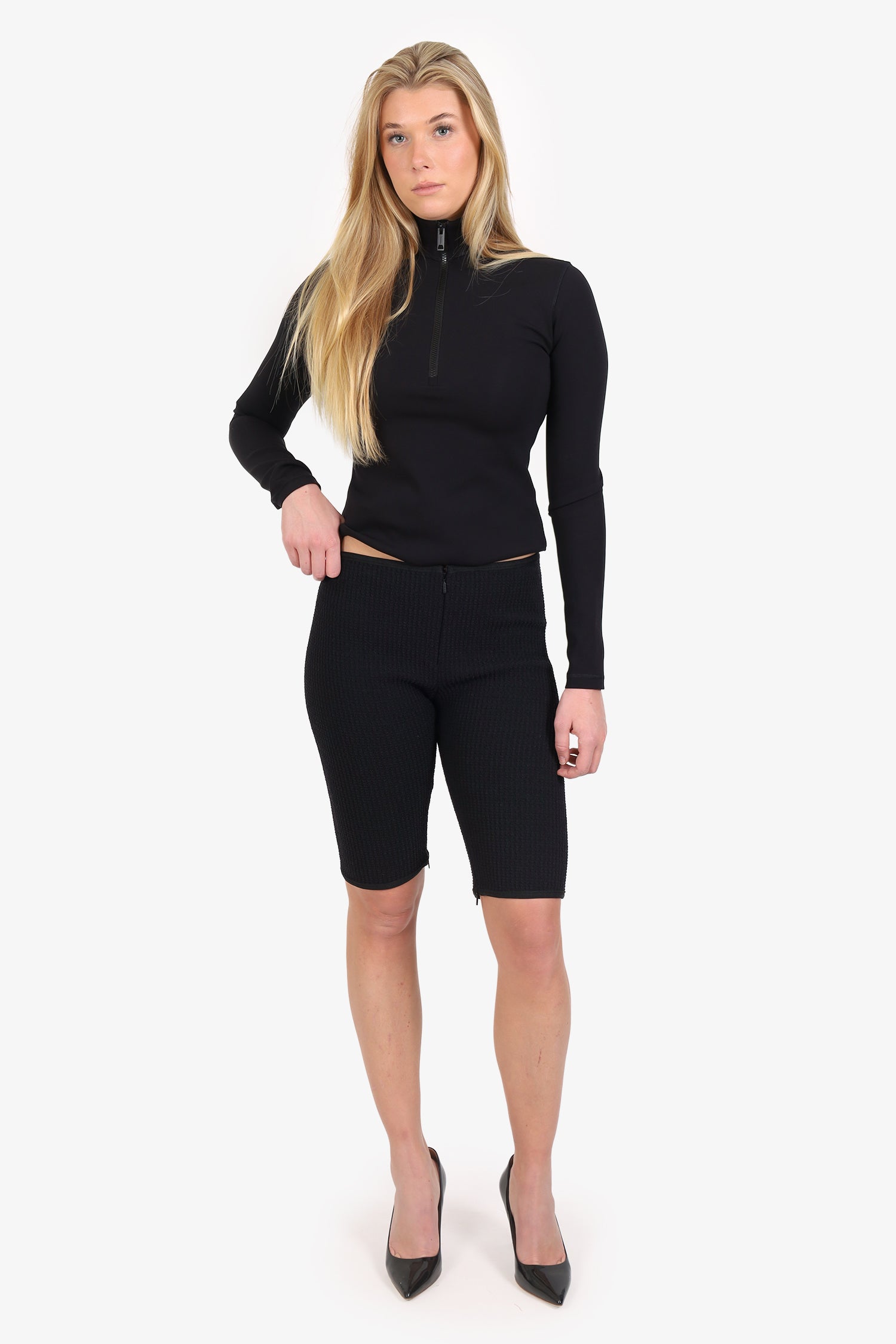 Gucci Black Crinkle Knee Length Shorts Size 44