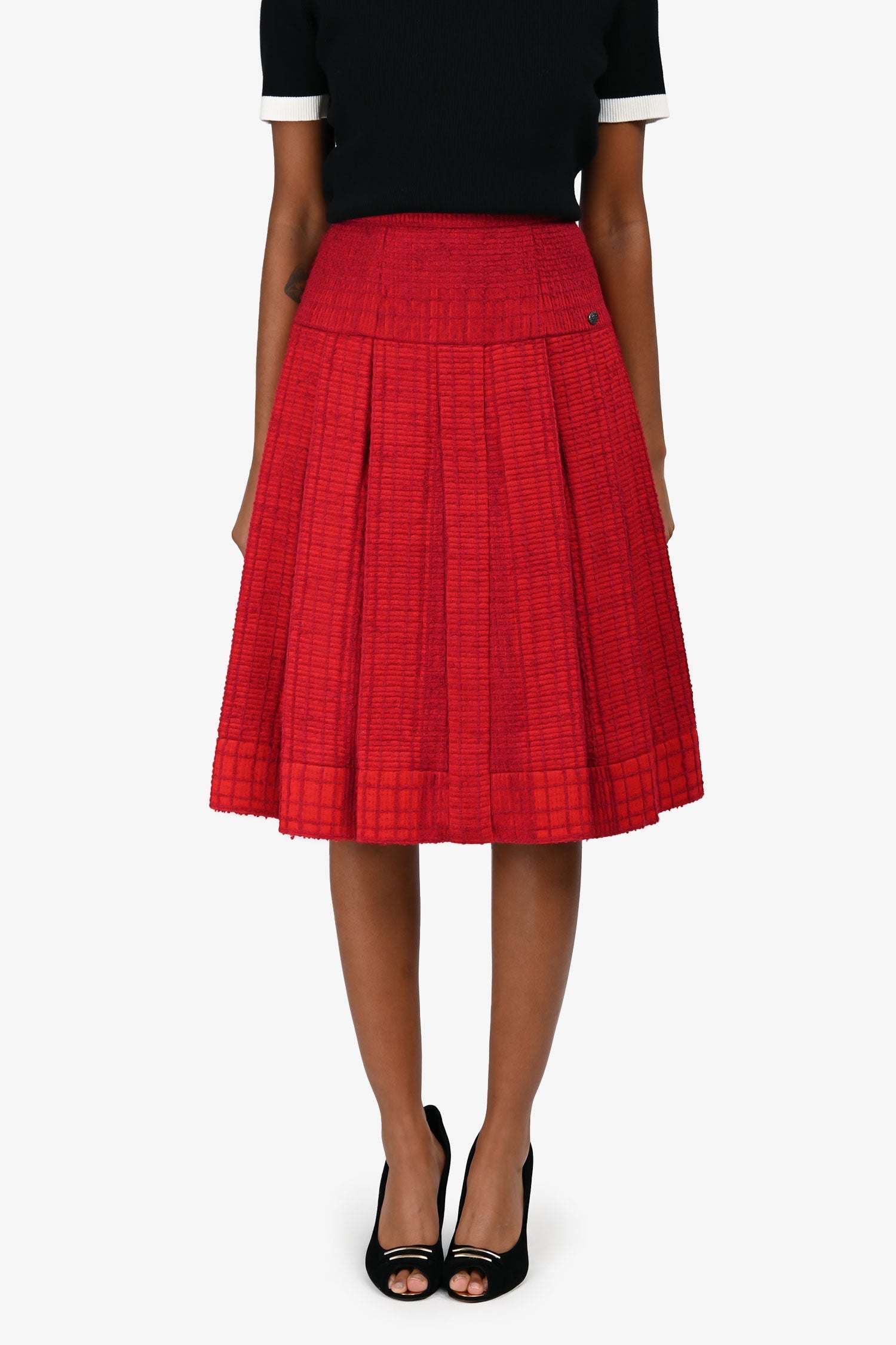 Pre-Loved Chanel™ Red Tweed Logo Pleated Mini Skirt Size 34