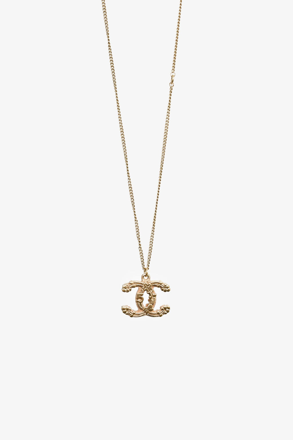Pre-Loved Chanel™ 2006 Gold Tone CC Logo Necklace