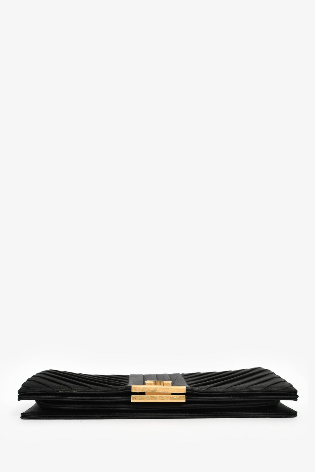 Pre-Loved Chanel™ 2019 Black Silk Pleated CC Flip Lock Clutch