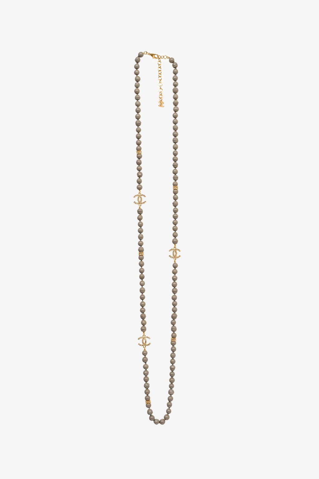 Pre-Loved Chanel™ 2024 Grey Gold Tone Faux Pearls/Strass CC Logo Long Necklace